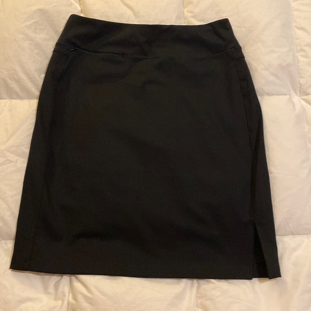Skirt, not skort
